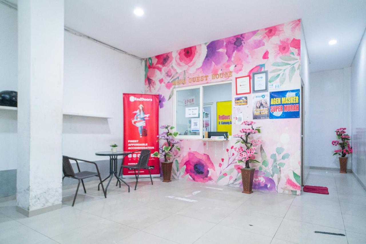 Reddoorz At Merr Rungkut Jl Gunung Anyar Gununganjar Esterno foto
